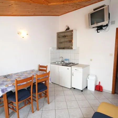 Apartman 4867a Grebastica